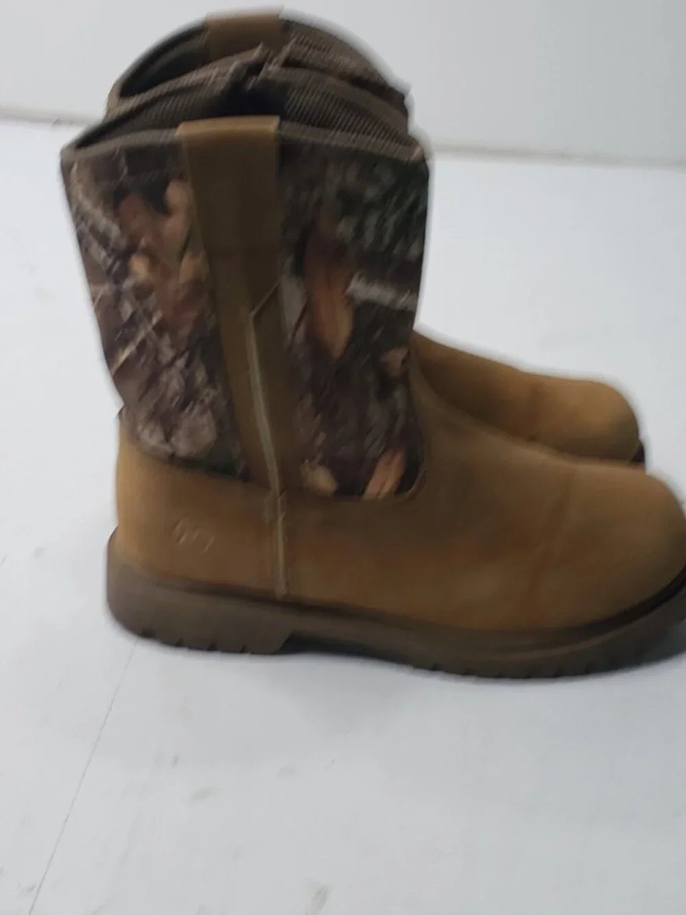 Magellan Outdoors Youth 5D Realtree Camo Pull-On  Hunting Boots Brown Waterproof